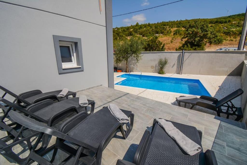 Villa With Amazing View And A Private Pool, Susnjar 1 Krusevo  Екстер'єр фото